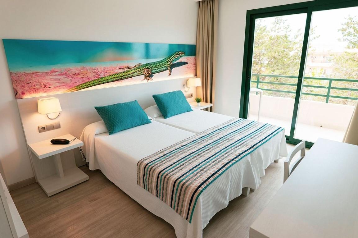Hostal Rosales Es Pujols Exterior foto