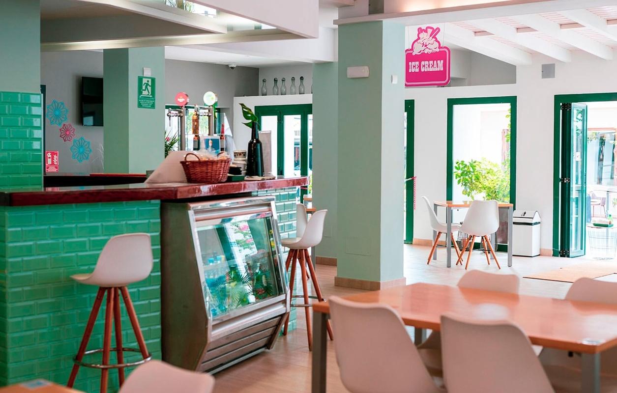 Hostal Rosales Es Pujols Exterior foto