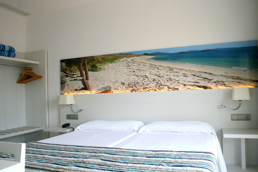 Hostal Rosales Es Pujols Exterior foto
